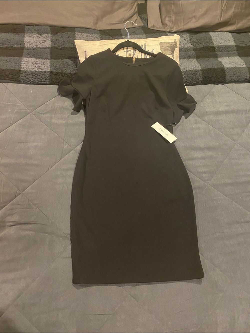 Calvin Klein NWT - Size 8 - Ruffle Short Sleeve Sheath Dress